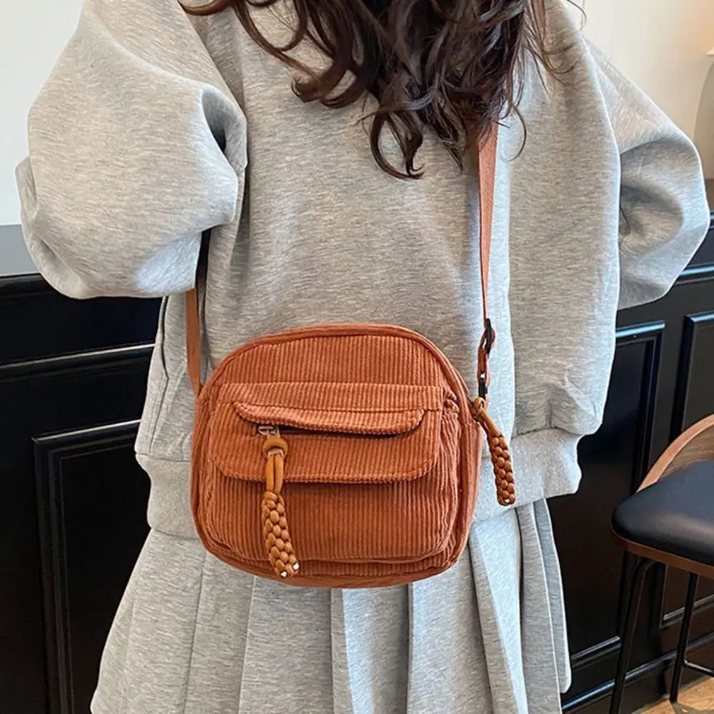 Large Capacity Corduroy Shoulder Bag Cotton Cloth Korean Style Solid Color Crossbody Bag Handbag Small Square Bag Canvas Handbag
Large Capacity Corduroy Shoulder Bag Cotton Cloth Korean Style Solid Color Crossbody Bag Handbag Small Square Bag Canvas Handbag