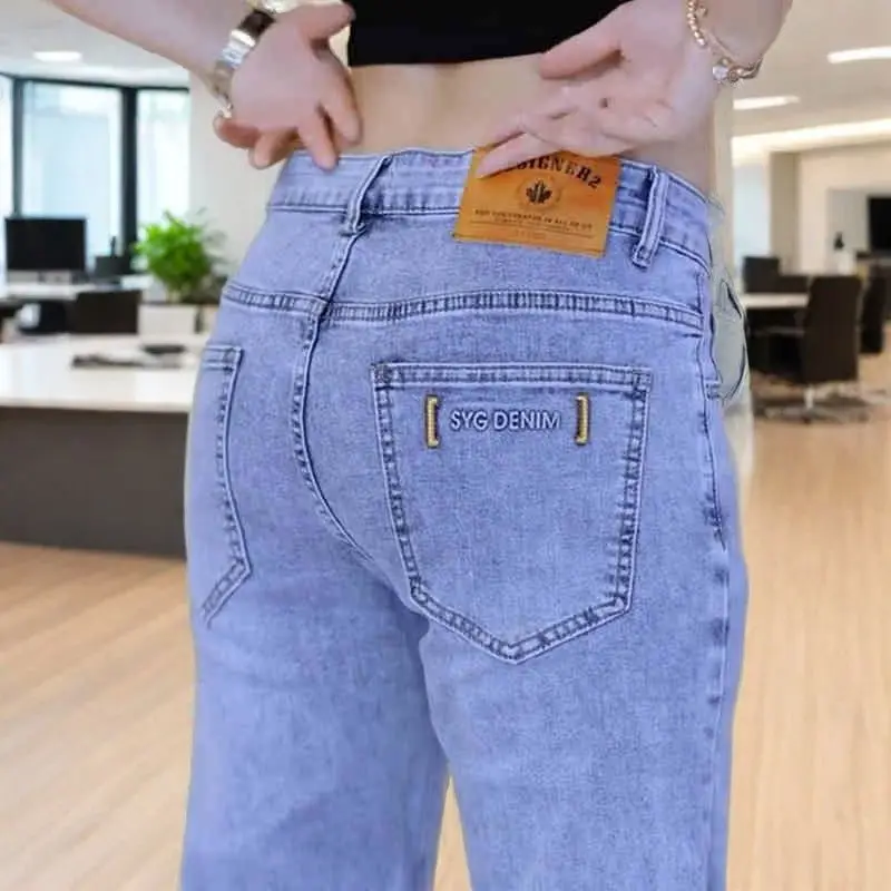 Spring Summer 2026 New Men's Slim-fitting Small Straight Thin Ruffian Handsome Trend Versatile Light Blue Small Foot Pants
Spring Summer 2026 New Men's Slim-fitting Small Straight Thin Ruffian Handsome Trend Versatile Light Blue Small Foot Pants