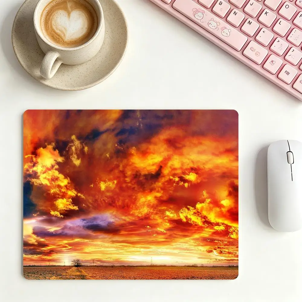 Fiery Sunset Gaming Mouse Pad, Stitched Edge Non‑Slip Large Desk Mat
Fiery Sunset Gaming Mouse Pad, Stitched Edge Non‑Slip Large Desk Mat