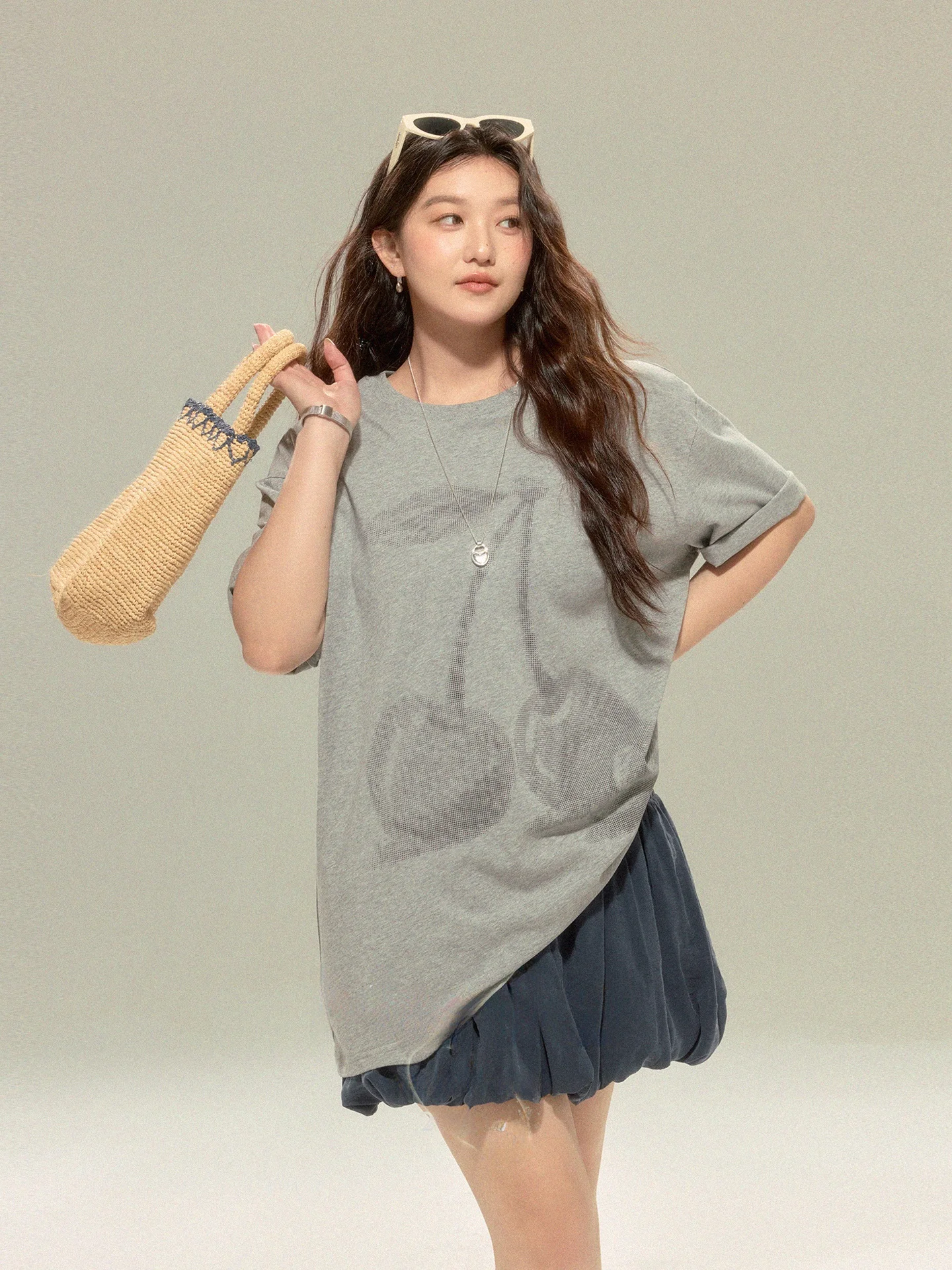 plus Size Women's Summer New Grey Print Short Sleeve T-Shirt Mid-Length round Neck Loose Inner Wear Top Korean Style Cotton
plus Size Women's Summer New Grey Print Short Sleeve T-Shirt Mid-Length round Neck Loose Inner Wear Top Korean Style Cotton