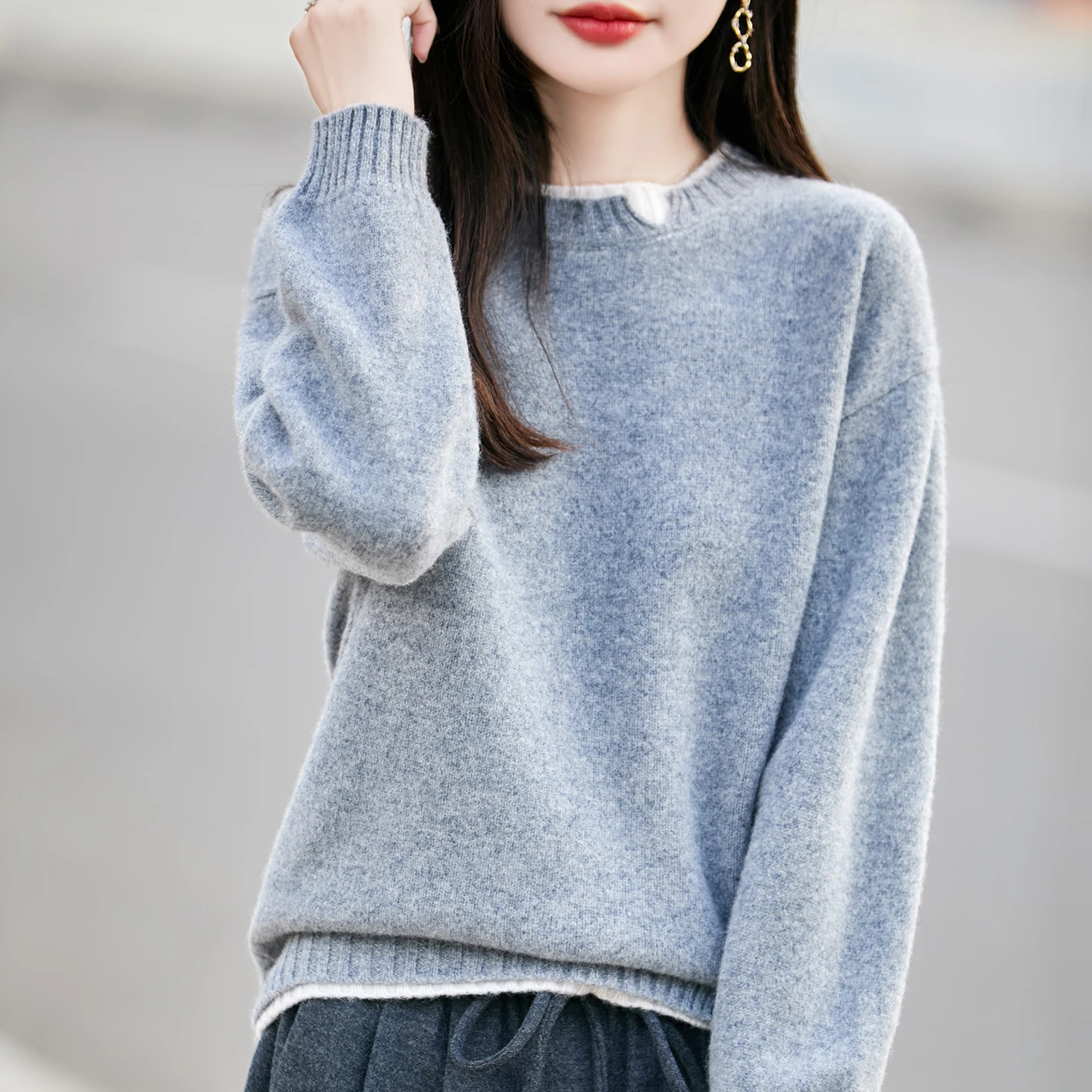 Модный свитер из 100% мериносовой шерсти, элегантный кашемировый пуловер, женский трикотаж с круглым вырезом и длинными рукавами, базовая одежда, джемперы, топы
Модный свитер из 100% мериносовой шерсти, элегантный кашемировый пуловер, женский трикотаж с круглым вырезом и длинными рукавами, базовая одежда, джемперы, топы