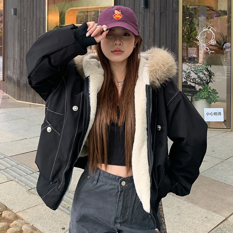 Новинка 2025, зимняя женская куртка-пуховик с меховым капюшоном, парки с шерстяной подкладкой, модное высококачественное теплое пальто с хлопковой подкладкой, женская верхняя одежда
Новинка 2025, зимняя женская куртка-пуховик с меховым капюшоном, парки с шерстяной подкладкой, модное высококачественное теплое пальто с хлопковой подкладкой, женская верхняя одежда