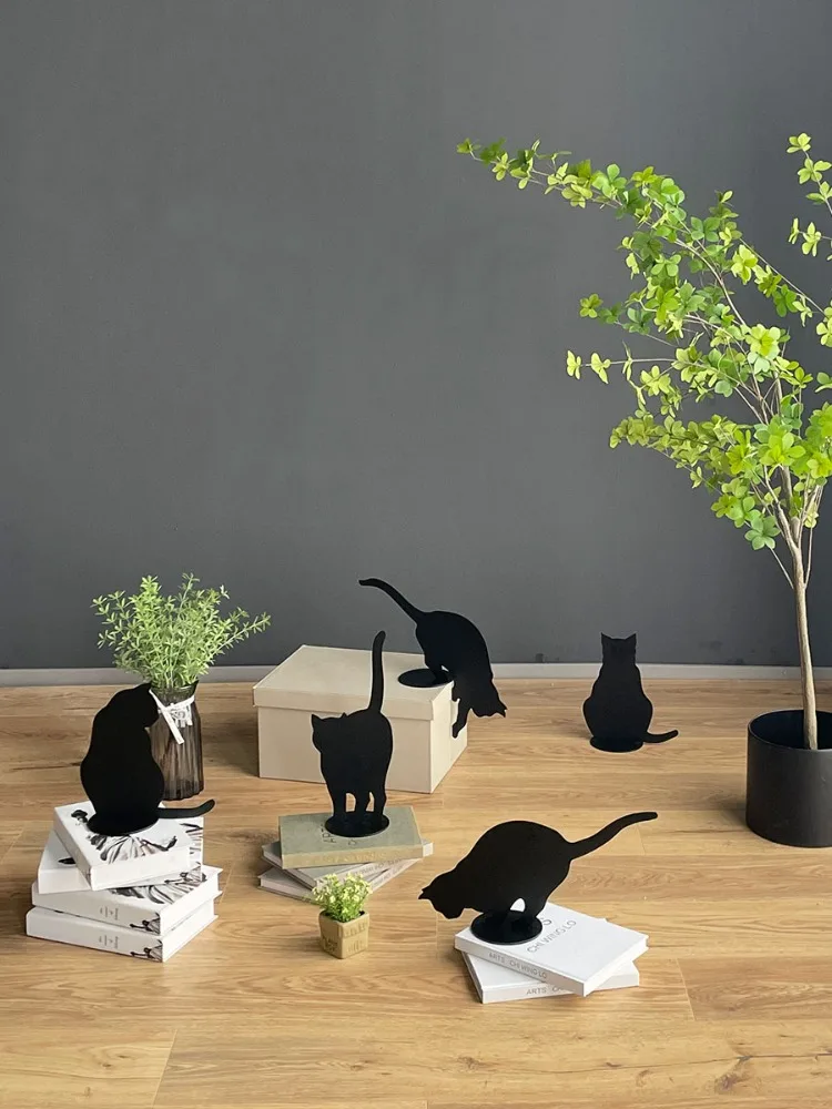 Nordic Iron Bookends, Creative Cat Art Bookends, Exquisite Living Room Desk Cat Ornaments, Optional Sizes, Multiple Shapes
Nordic Iron Bookends, Creative Cat Art Bookends, Exquisite Living Room Desk Cat Ornaments, Optional Sizes, Multiple Shapes