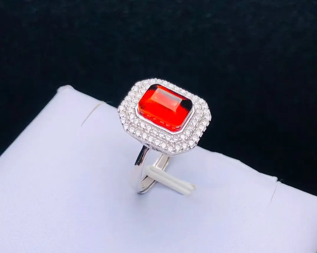 Сертификат из серебра 925 пробы, квадратное кольцо из натурального красного янтаря для мужчин, массивное кольцо унисекс из настоящего Балтийского янтаря с кровью, роскошные украшения
Сертификат из серебра 925 пробы, квадратное кольцо из натурального красного янтаря для мужчин, массивное кольцо унисекс из настоящего Балтийского янтаря с кровью, роскошные украшения