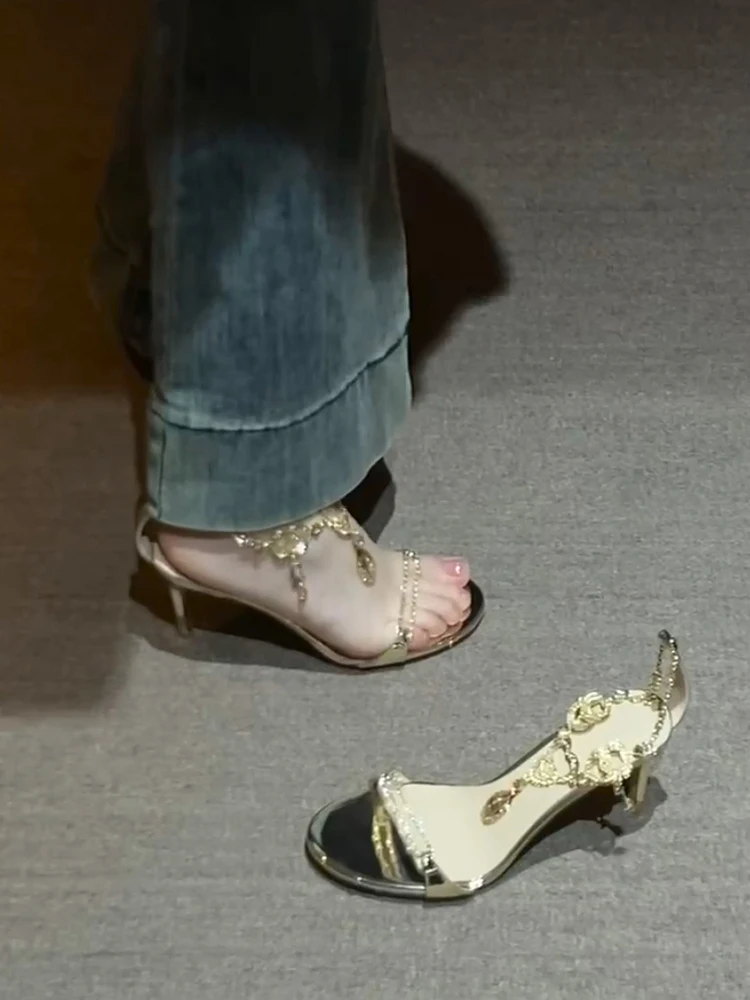 Bohemian Style Leather Sandals with Crystal Decorations High Heels Gold Color Fashionable Ladies' Footwear for Daily Wear
Bohemian Style Leather Sandals with Crystal Decorations High Heels Gold Color Fashionable Ladies' Footwear for Daily Wear