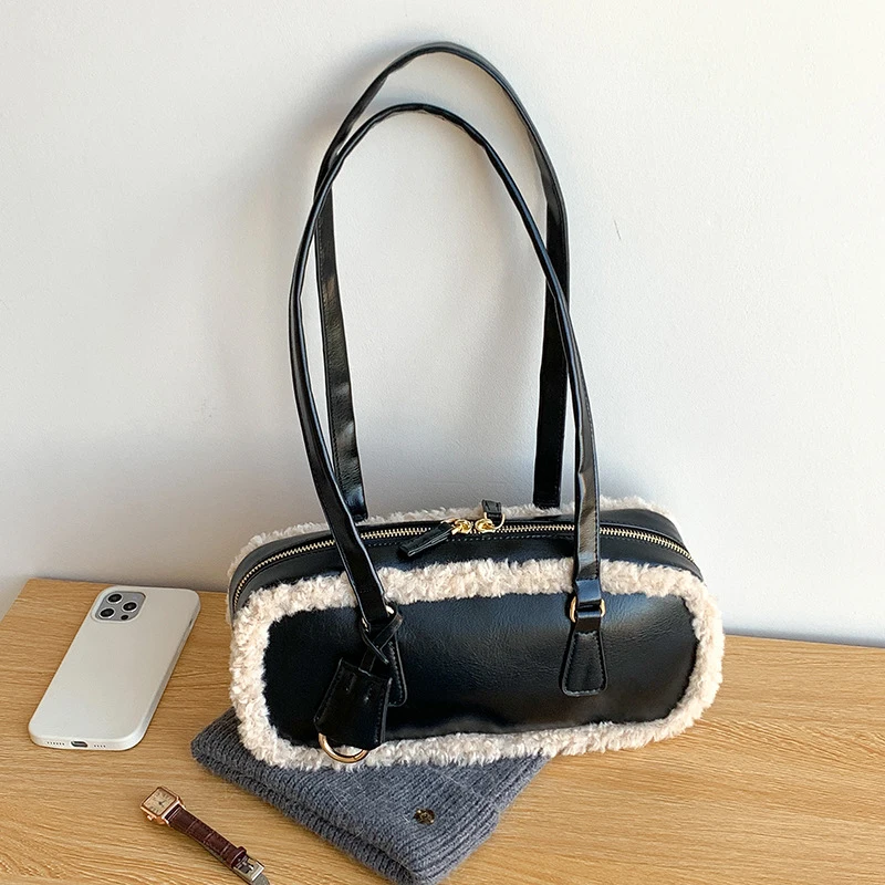 Vintage Women Pu Pillow Bags Solid Soft Leather Patch Lamb Fleece Shoulder Bag Large Capacity Female Underarm Commuter Pack
Vintage Women Pu Pillow Bags Solid Soft Leather Patch Lamb Fleece Shoulder Bag Large Capacity Female Underarm Commuter Pack