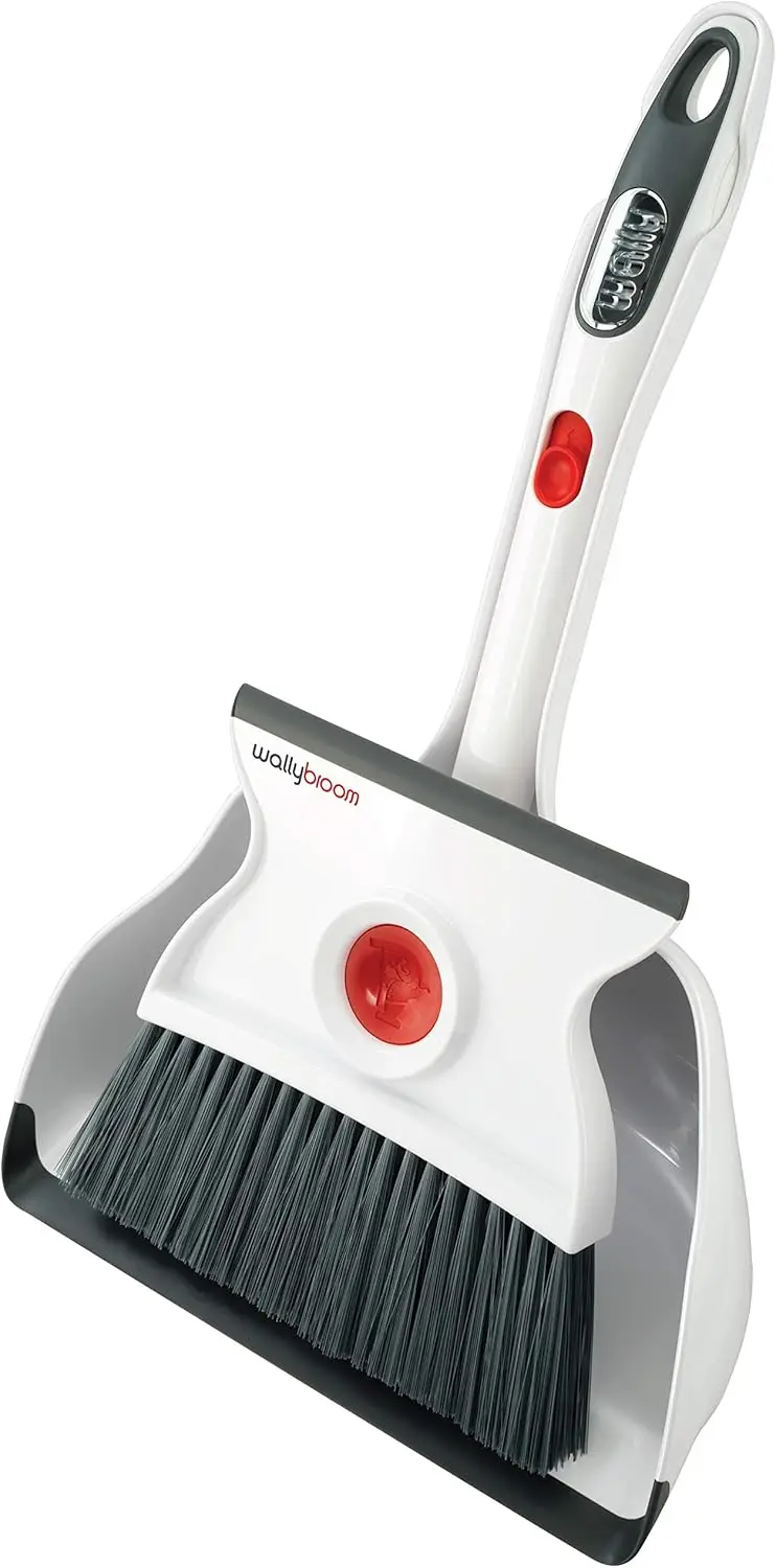 Инструмент для уборки влажных и сухих загрязнений: щетка для сухой уборки, скребок для влажной, магнитная ручка, крепится к совку.
Инструмент для уборки влажных и сухих загрязнений: щетка для сухой уборки, скребок для влажной, магнитная ручка, крепится к совку.