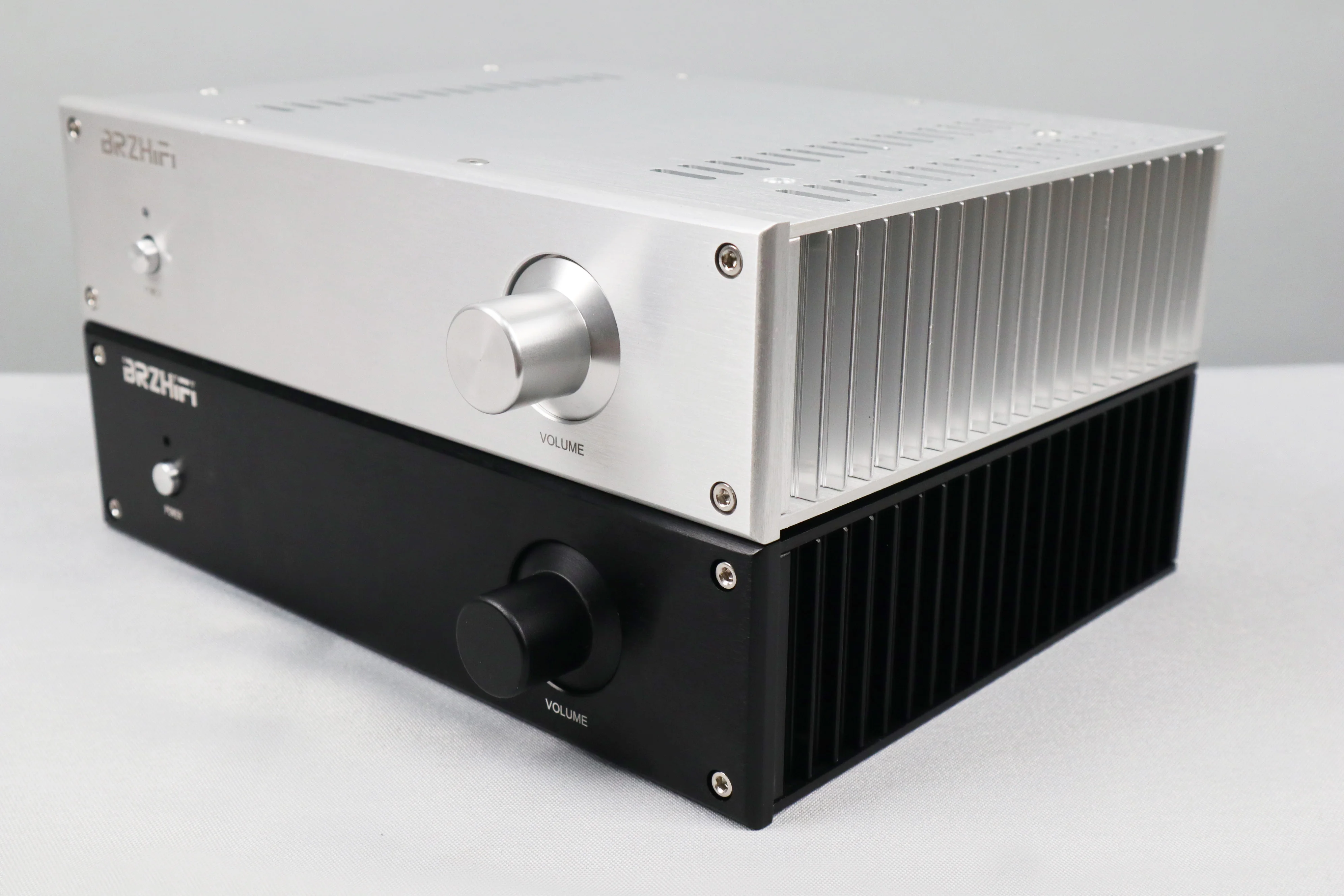 Full aluminum power amplifier DIY case one-side cooling case for audio amp 2807
Full aluminum power amplifier DIY case one-side cooling case for audio amp 2807