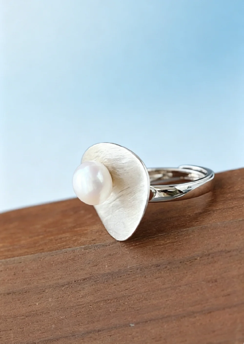 Fashionable and personalized ring set with natural AAAA8-9mm Japanese pearl 925 sterling silver split ring
Fashionable and personalized ring set with natural AAAA8-9mm Japanese pearl 925 sterling silver split ring