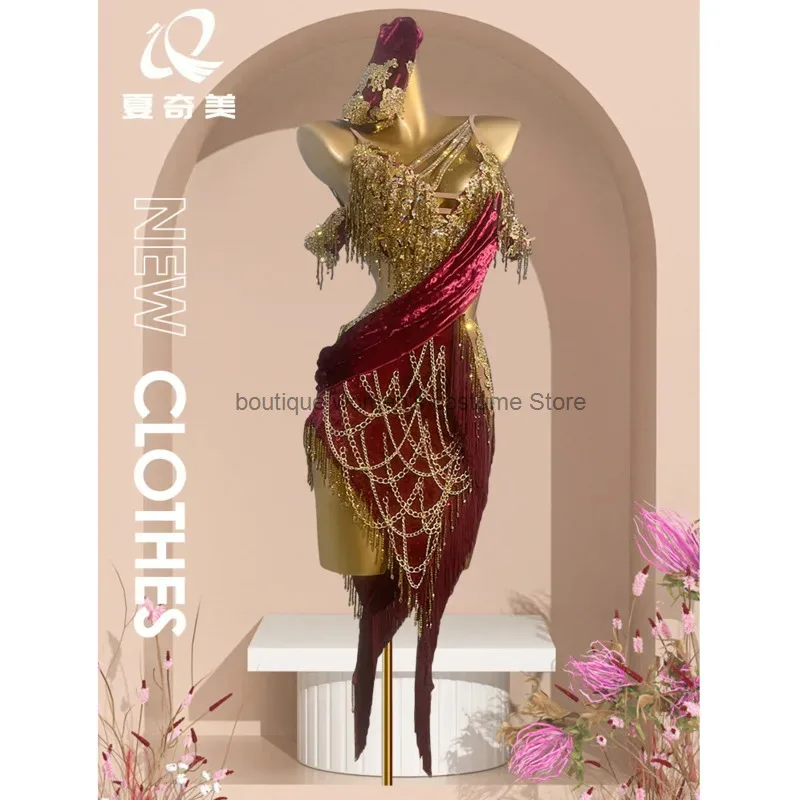 Костюм для латиноамериканских танцев на Хэллоуин: Элитное бархатное платье для взрослых для профессиональных выступлений, танцевальных соревнований и кутюр-шоу (ча-ча, румба)
Костюм для латиноамериканских танцев на Хэллоуин: Элитное бархатное платье для взрослых для профессиональных выступлений, танцевальных соревнований и кутюр-шоу (ча-ча, румба)