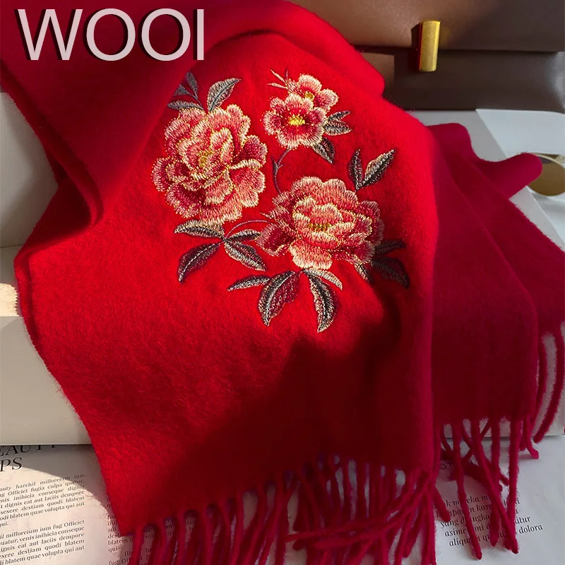 Luxury Embroidery 100% Wool Scarf Women Solid Floral Cashmere Handkerchief Warm Pashmina Female Shawl Pareo Soft Bufanda
Luxury Embroidery 100% Wool Scarf Women Solid Floral Cashmere Handkerchief Warm Pashmina Female Shawl Pareo Soft Bufanda