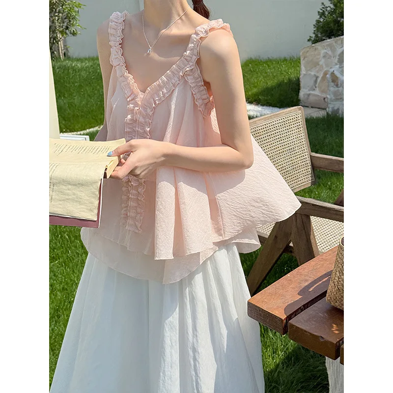 Summer New Korean Style Gentle Atmosphere Sleeveless Loose Design Lace Top
Summer New Korean Style Gentle Atmosphere Sleeveless Loose Design Lace Top