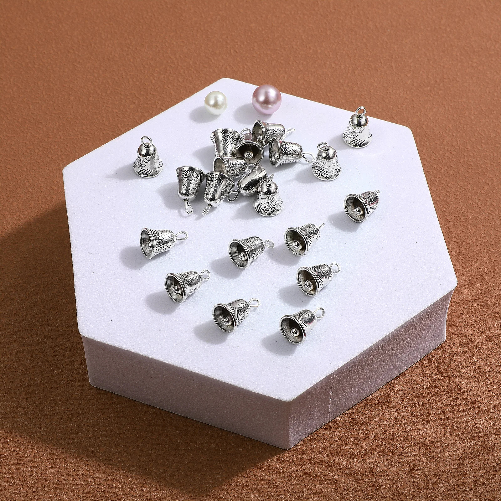 20Pcs Mini Bells for Jewelry Making Small Silver Bells DIY Craft Charms Bracelet Necklace Accessories Festive Decorations
20Pcs Mini Bells for Jewelry Making Small Silver Bells DIY Craft Charms Bracelet Necklace Accessories Festive Decorations