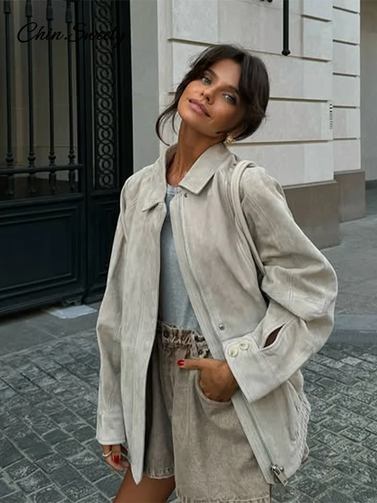 Vintage Women's Suede Jacket Loose Lapel Full Sleeve Zipper Thick Warm Coat Female 2025 Spring Summer Lady High Street Outwears
Vintage Women's Suede Jacket Loose Lapel Full Sleeve Zipper Thick Warm Coat Female 2025 Spring Summer Lady High Street Outwears