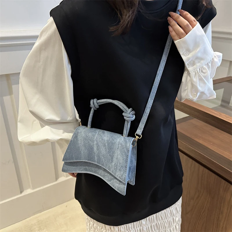 Casual Simple Leisure Crossbody Luxury Bag Pu Leather Shoulder Bag Fashion Designer Handbags for Women
Casual Simple Leisure Crossbody Luxury Bag Pu Leather Shoulder Bag Fashion Designer Handbags for Women