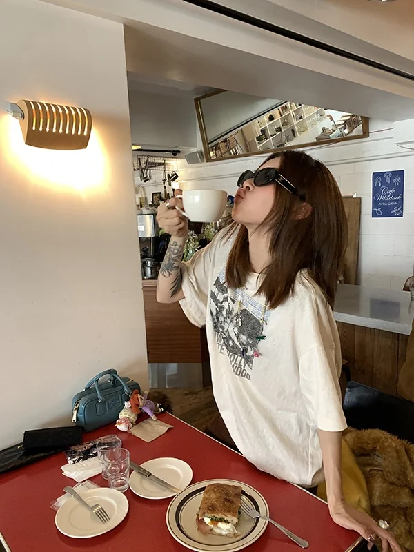 Tee Goood Vintage Newspaper Print Loose T-irt Casual Sle ort Sve Women's Top Cotton Polyester Blend No Sve
Tee Goood Vintage Newspaper Print Loose T-irt Casual Sle ort Sve Women's Top Cotton Polyester Blend No Sve