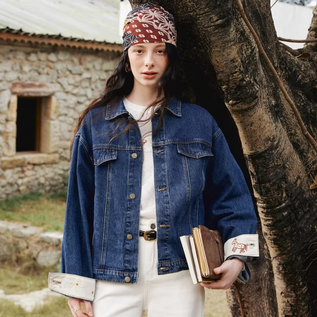 OLrain Denim Jacket Woman Vintage Embroider Contrast Color Cuff Jacket 2025 Winter Turn-down Collar Lady Short Coats O58CW002060
OLrain Denim Jacket Woman Vintage Embroider Contrast Color Cuff Jacket 2025 Winter Turn-down Collar Lady Short Coats O58CW002060
