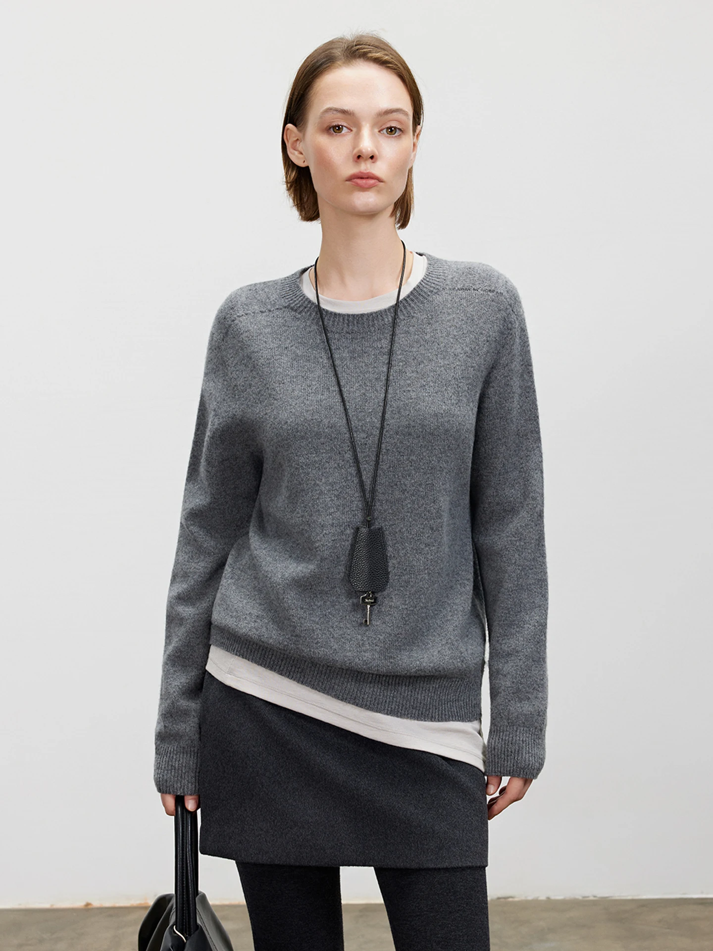 LUR Basic Color round Neck Woolen Knitted Sweater Women's Inner Wear Top Autumn Winter New Style Comfortable Warmth
LUR Basic Color round Neck Woolen Knitted Sweater Women's Inner Wear Top Autumn Winter New Style Comfortable Warmth