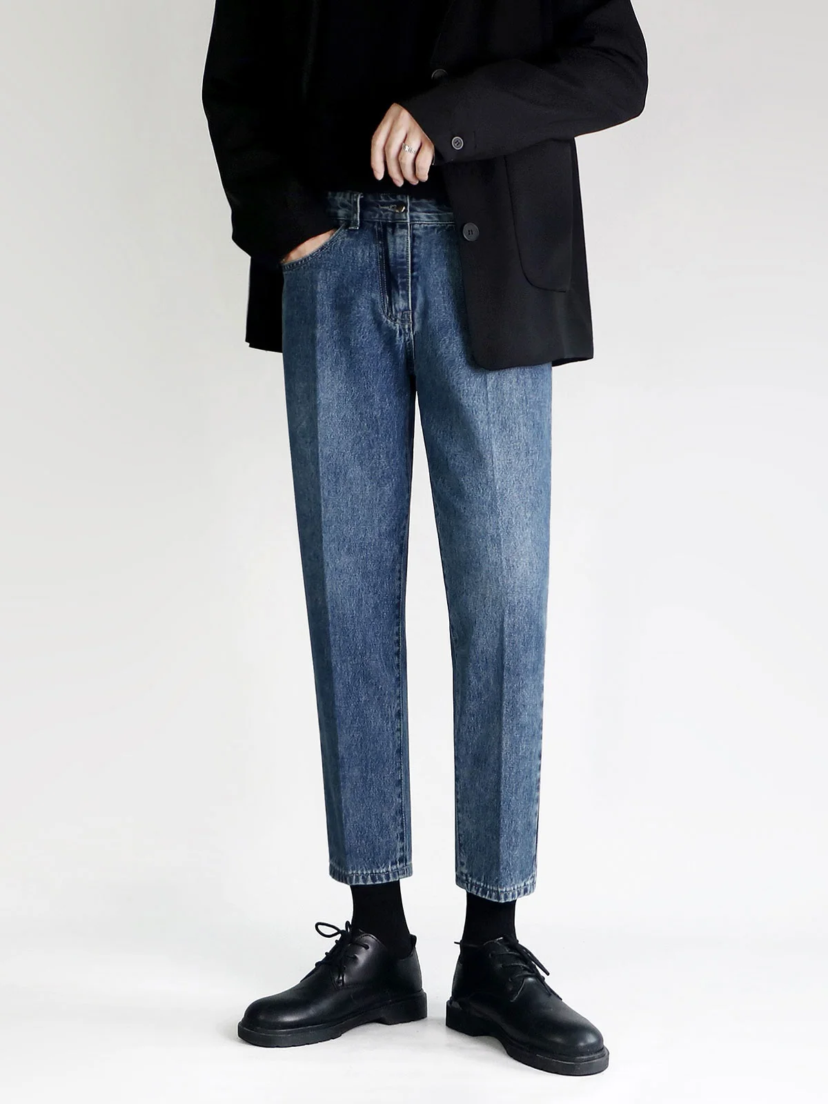 Loose Straight Leg Jeans Men's Spring Autumn Style Nine Points Casual Slim Fit Korean Version 2024 New Fashion Jeans
Loose Straight Leg Jeans Men's Spring Autumn Style Nine Points Casual Slim Fit Korean Version 2024 New Fashion Jeans