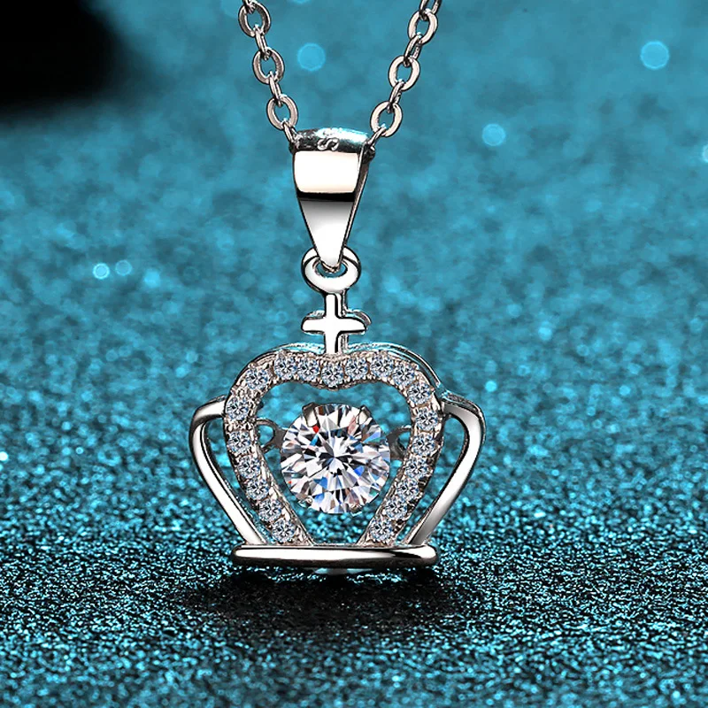 0.5ct Moissanite S925 Silver Necklet Pendant for Women Men Plated Platinum Hollow Pattern Nimble Charm Jewelry Wholesale
0.5ct Moissanite S925 Silver Necklet Pendant for Women Men Plated Platinum Hollow Pattern Nimble Charm Jewelry Wholesale