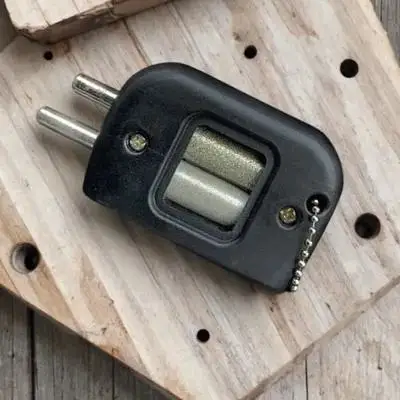 Professional Small Ice Skate Sharpener Portable Adjustable Skate Grinding Stone Hockey Blades Sharpening Tool Convenient
Professional Small Ice Skate Sharpener Portable Adjustable Skate Grinding Stone Hockey Blades Sharpening Tool Convenient