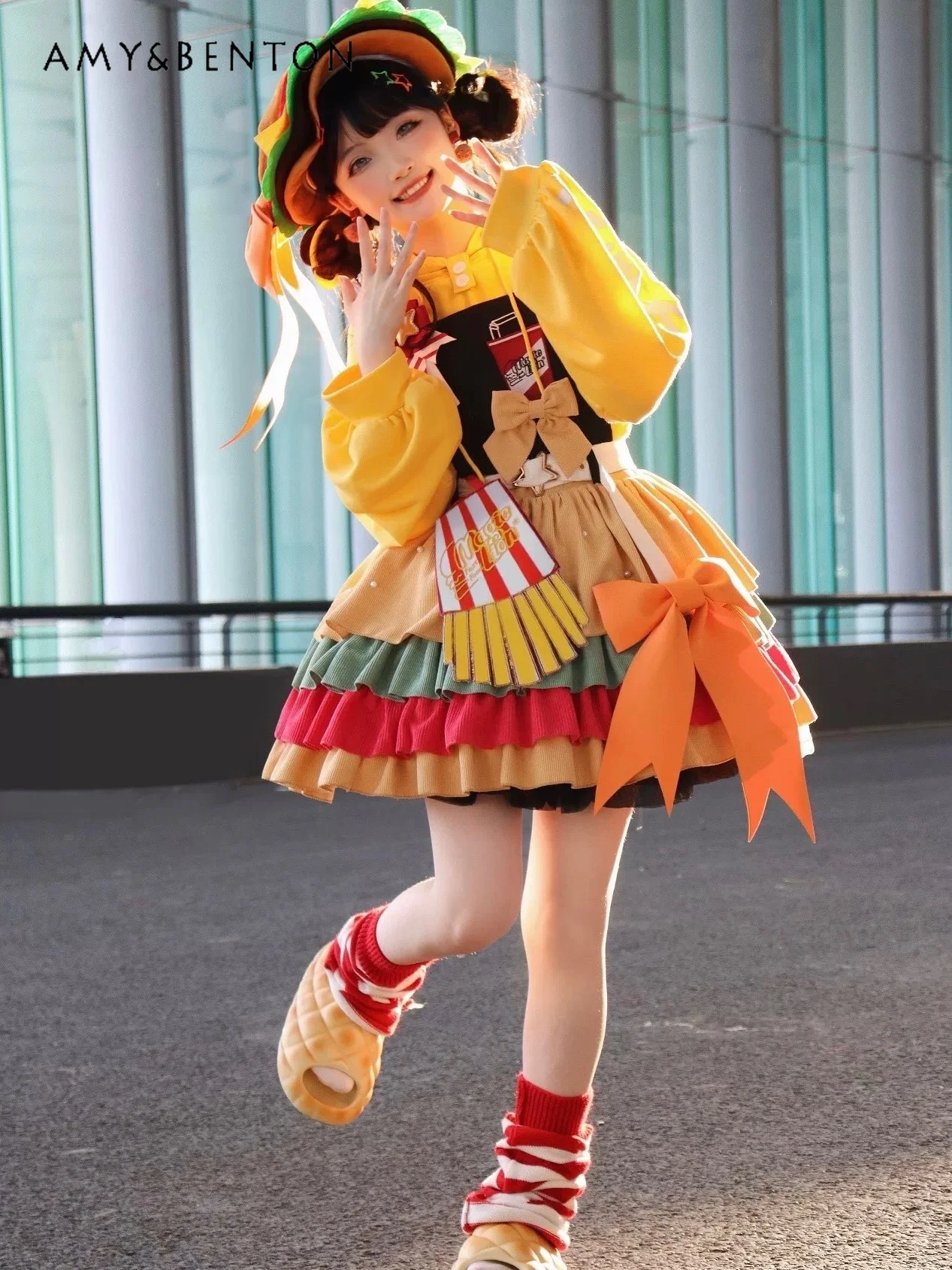 Весна и осень 202, новое милое платье в стиле Лолиты с длинными рукавами, милое платье на бретелях, желтая толстовка с длинными рукавами, белый универсальный комплект с поясом 
Весна и осень 202, новое милое платье в стиле Лолиты с длинными рукавами, милое платье на бретелях, желтая толстовка с длинными рукавами, белый универсальный комплект с поясом