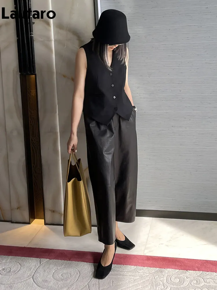 Lautaro Spring Summer Black Soft Pu Leather Harem Pants Women Elastic Waist 2026 Elegant Chic Luxury Brands for Designer Clothes
Lautaro Spring Summer Black Soft Pu Leather Harem Pants Women Elastic Waist 2026 Elegant Chic Luxury Brands for Designer Clothes