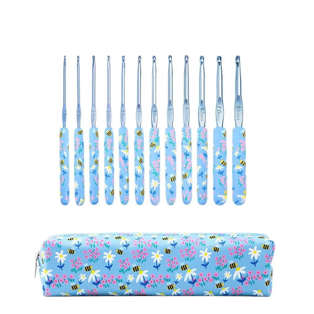 12 sets of soft clay handle alumina crochet bee print hand-knitted sweater knitting tools
12 sets of soft clay handle alumina crochet bee print hand-knitted sweater knitting tools