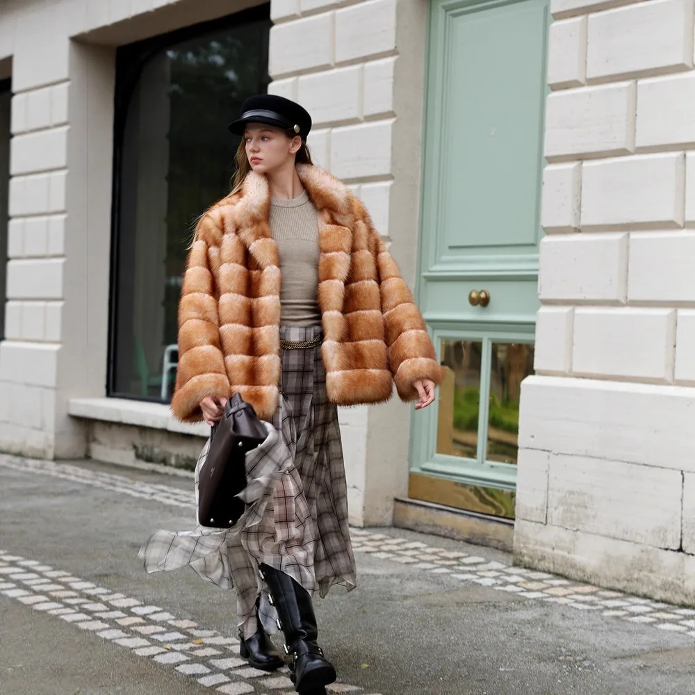 2025 Winter Fashion Women Eco Fur Outwear Solid Patchwork Lady's Faux Fur Coat Full Sleeve Lapel Loose Plush Femle Fur Jacket
2025 Winter Fashion Women Eco Fur Outwear Solid Patchwork Lady's Faux Fur Coat Full Sleeve Lapel Loose Plush Femle Fur Jacket