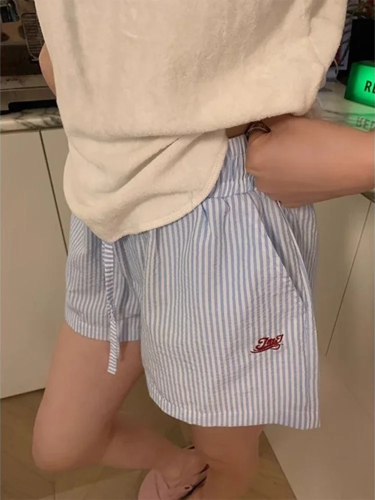 Blue Striped Letter Embroidery Shorts Women Wide Leg Korean Fashion Short Pants Drawstring Baggy Casual Jorts Summer
Blue Striped Letter Embroidery Shorts Women Wide Leg Korean Fashion Short Pants Drawstring Baggy Casual Jorts Summer