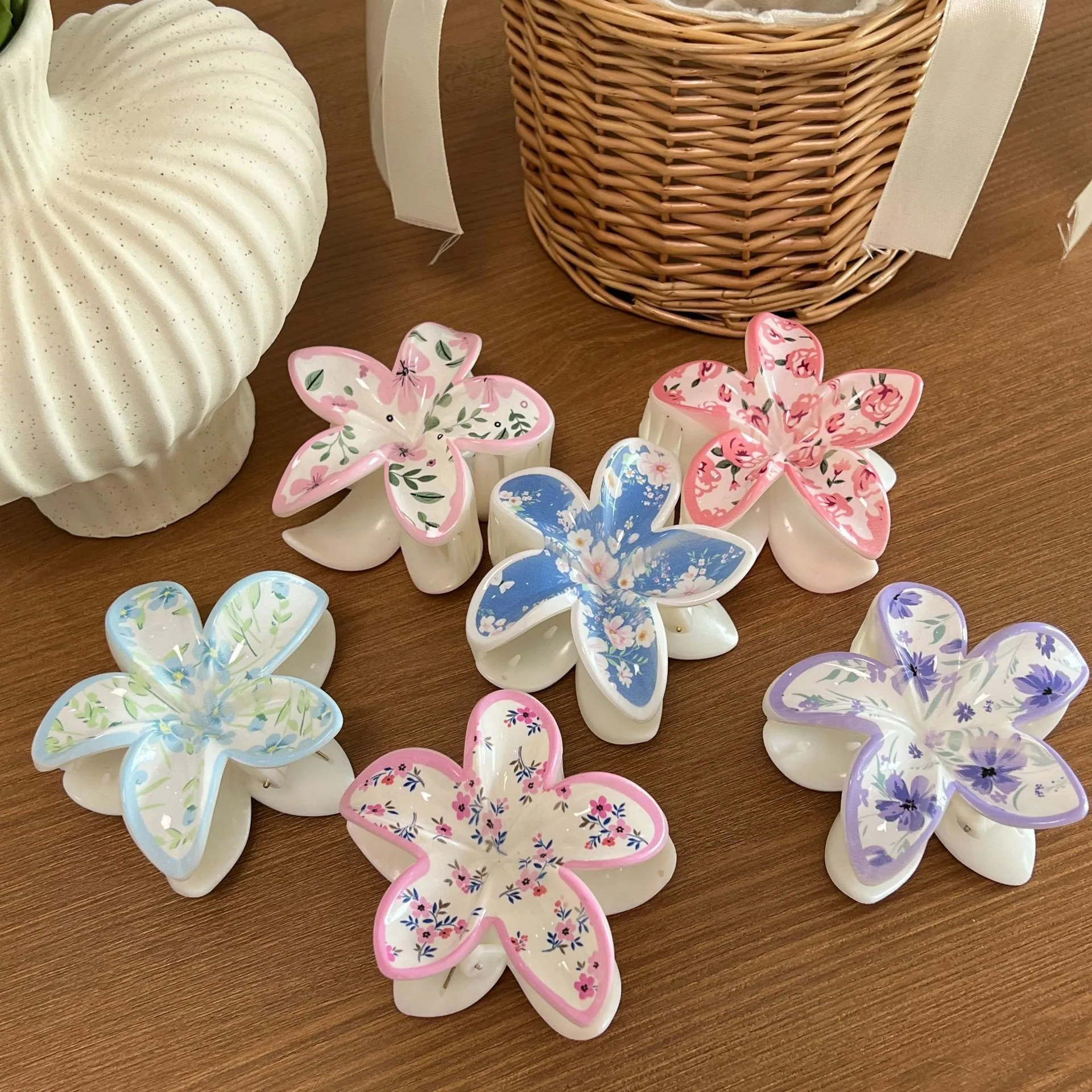 New Colorful Egg Flower Grab Clip Creative Striped Sweet Hair Claw Korean Trendy Ins Hair Clips Hair Accessories for Women Girls 
New Colorful Egg Flower Grab Clip Creative Striped Sweet Hair Claw Korean Trendy Ins Hair Clips Hair Accessories for Women Girls