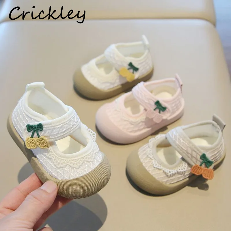 Милые повседневные туфли для девочек с вишневым принтом, весенне-осенние хлопковые туфли-балетки для малышей, детские прогулочные туфли на липучке с мягкой подошвой
Милые повседневные туфли для девочек с вишневым принтом, весенне-осенние хлопковые туфли-балетки для малышей, детские прогулочные туфли на липучке с мягкой подошвой