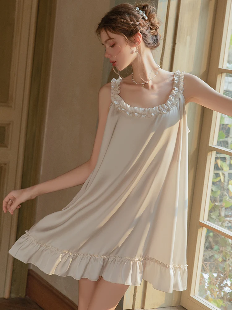 Slippery Satin Low Cut V-Neck Large Size Seductive New Style Nightgown Sleepwear Home Clothes XK6706
Slippery Satin Low Cut V-Neck Large Size Seductive New Style Nightgown Sleepwear Home Clothes XK6706