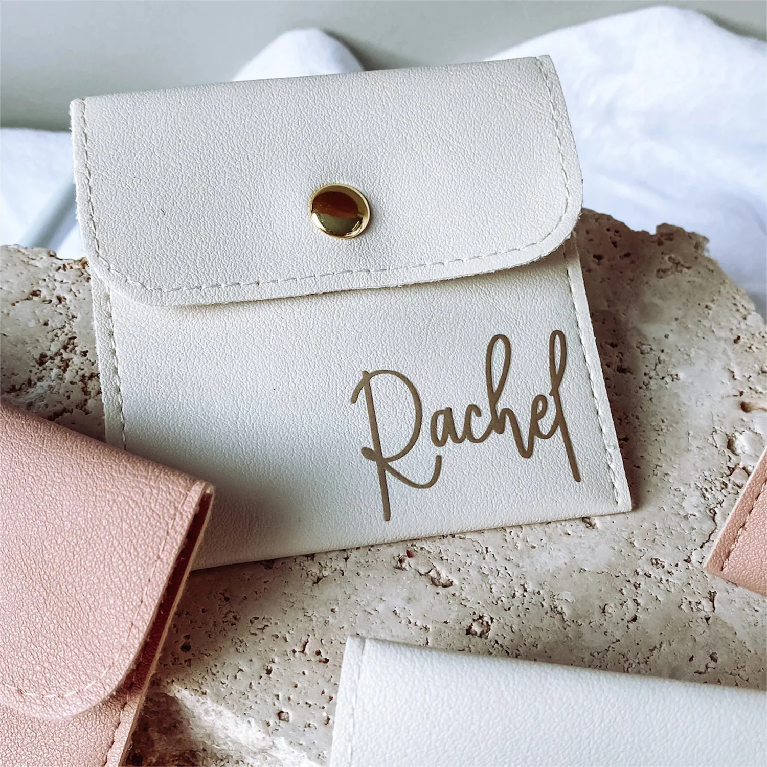 50pcs orange custom jewelry bag personalized envelope bag chic small necklace ring earring packaging bag microfiber bag
50pcs orange custom jewelry bag personalized envelope bag chic small necklace ring earring packaging bag microfiber bag