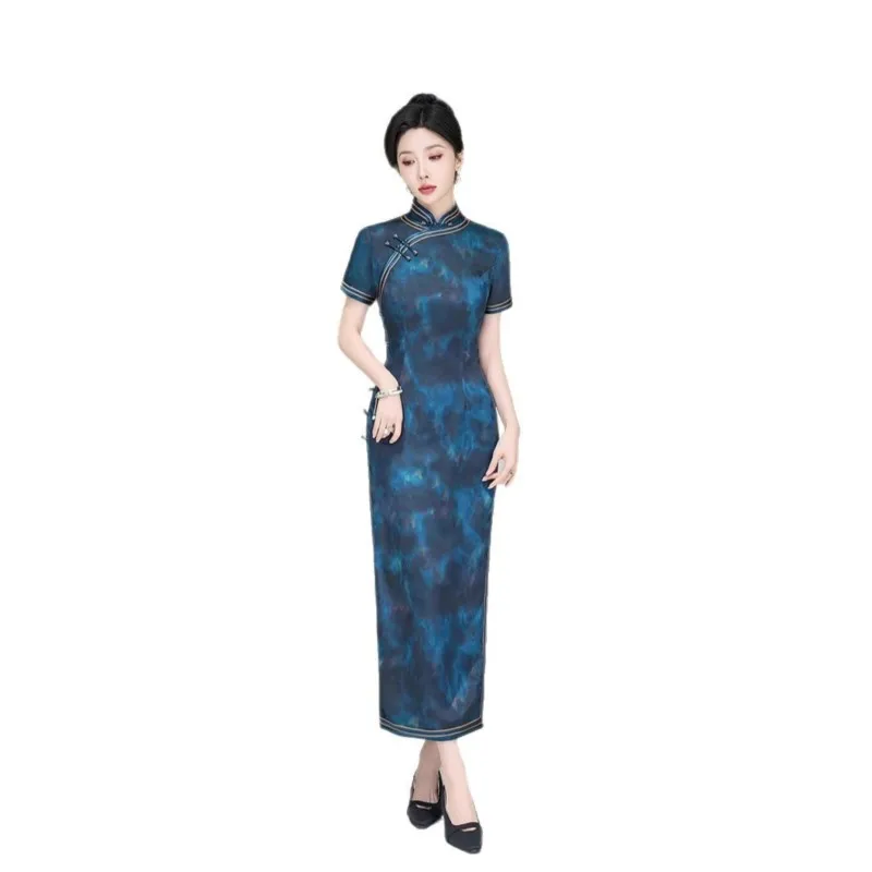 Cheongsam, новое китайское женское чувство повседневного национального стиля, длинное платье темперамента
Cheongsam, новое китайское женское чувство повседневного национального стиля, длинное платье темперамента