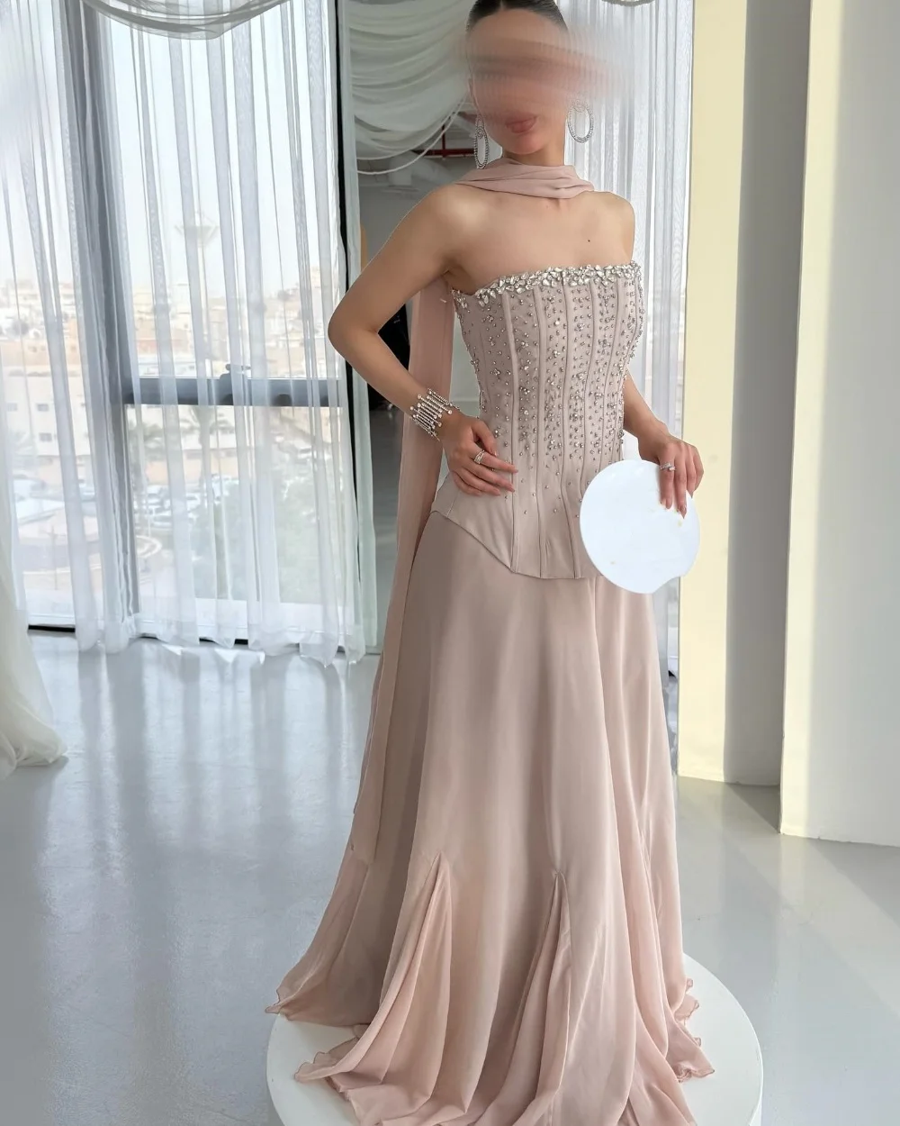 Customized Matching Sparkle Rhinestone Pleat A-line Strapless Long Dresses Bespoke Occasion Dresses High Quality Sizes Available
Customized Matching Sparkle Rhinestone Pleat A-line Strapless Long Dresses Bespoke Occasion Dresses High Quality Sizes Available