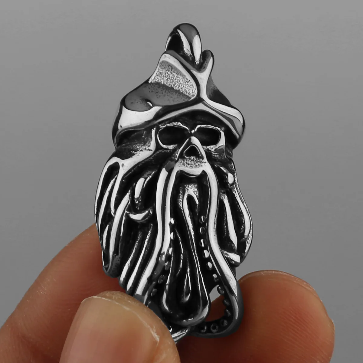 Stainless Steel Pendant Necklaces for Men and Women with Street Punk Style
Stainless Steel Pendant Necklaces for Men and Women with Street Punk Style