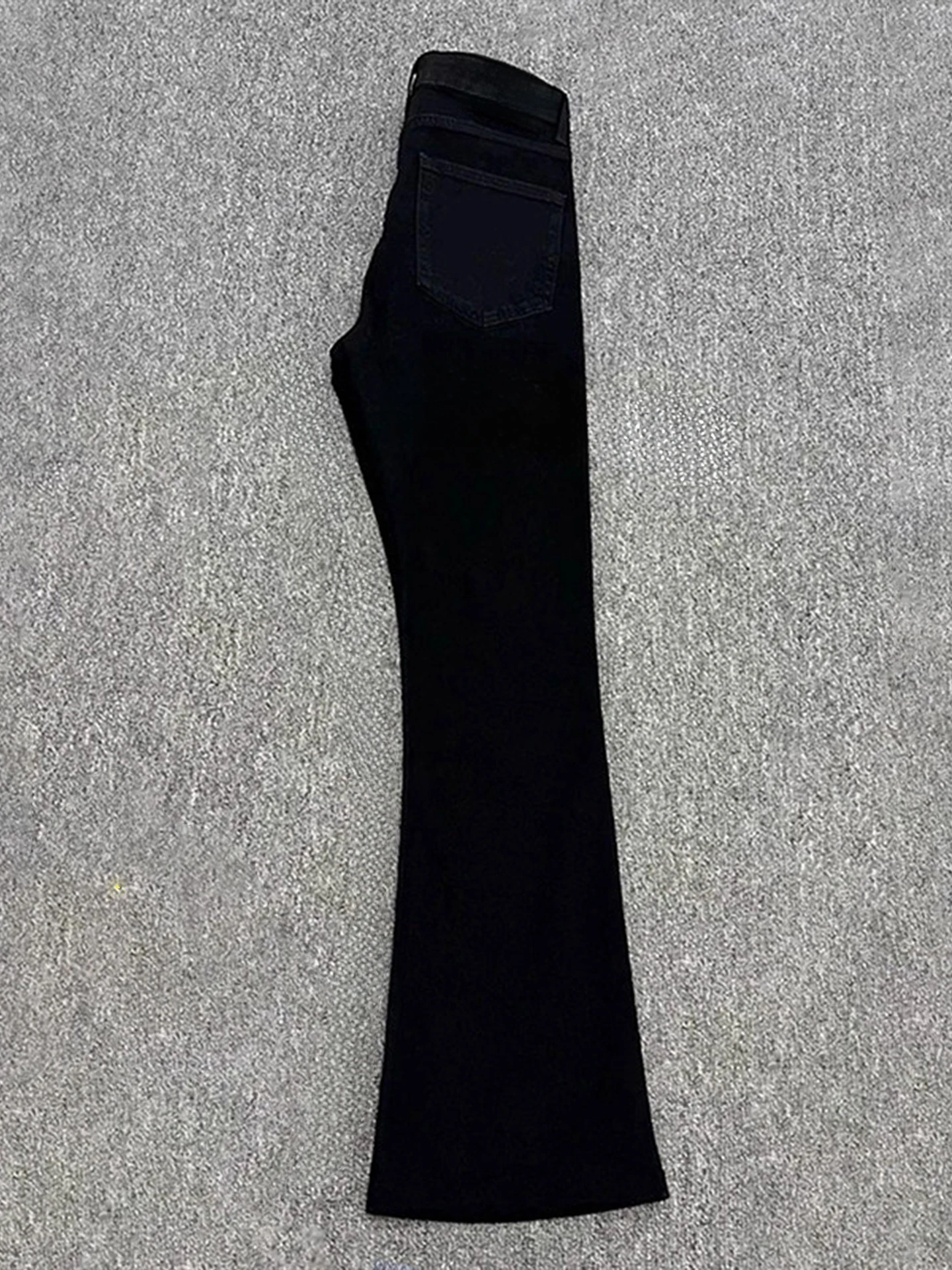 Black Slim Fit Summer Thin Jeans Men's CleanFit American Style Micro Flared Pants High Waist Zipper Closure Casual Wear
Black Slim Fit Summer Thin Jeans Men's CleanFit American Style Micro Flared Pants High Waist Zipper Closure Casual Wear