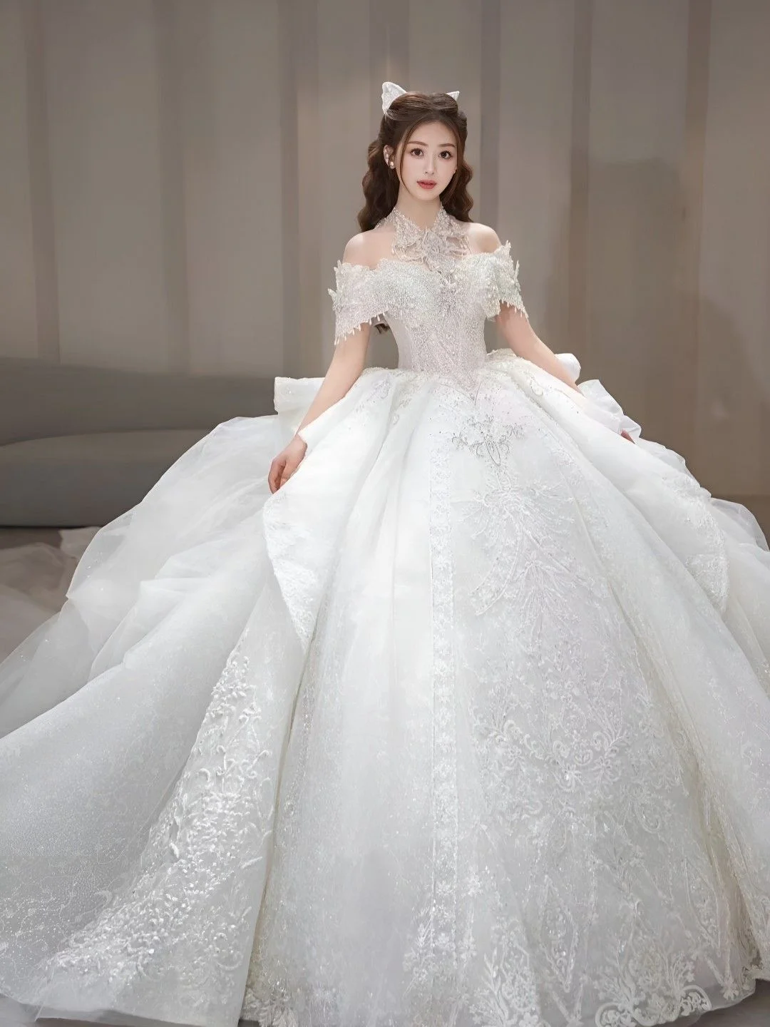 Custom Dream Princess Style Big Tail Puff Skirt Wedding Dress Off Shoulder High Neck 3D Lace Water Diamond Embroidery Decoration
Custom Dream Princess Style Big Tail Puff Skirt Wedding Dress Off Shoulder High Neck 3D Lace Water Diamond Embroidery Decoration