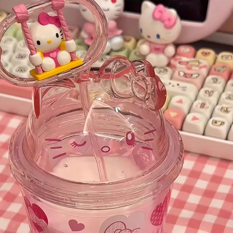 Sanrio Hellokitty water cup that can swing on the swings cute kidie cat girl mood Valentine's Day Children's Day gift
Sanrio Hellokitty water cup that can swing on the swings cute kidie cat girl mood Valentine's Day Children's Day gift