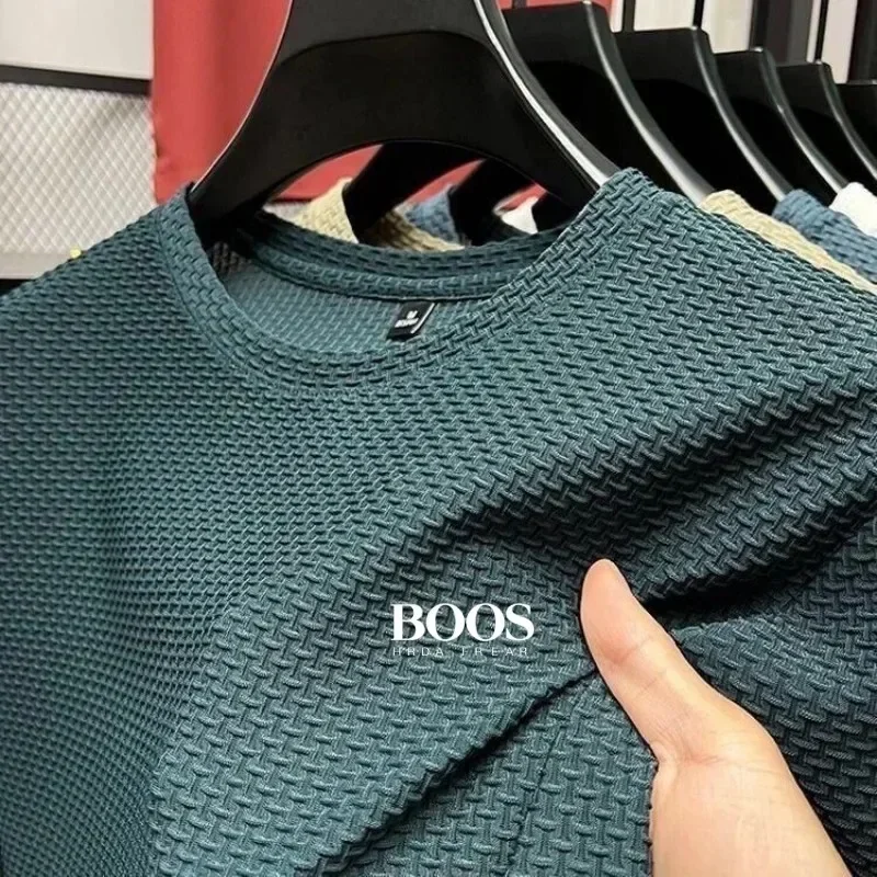 Embroidered High-quality New Men's Short Sleeved T-shirt, Cool and Breathable POLO Shirt, Business Casual, Sweat Absorbing
Embroidered High-quality New Men's Short Sleeved T-shirt, Cool and Breathable POLO Shirt, Business Casual, Sweat Absorbing