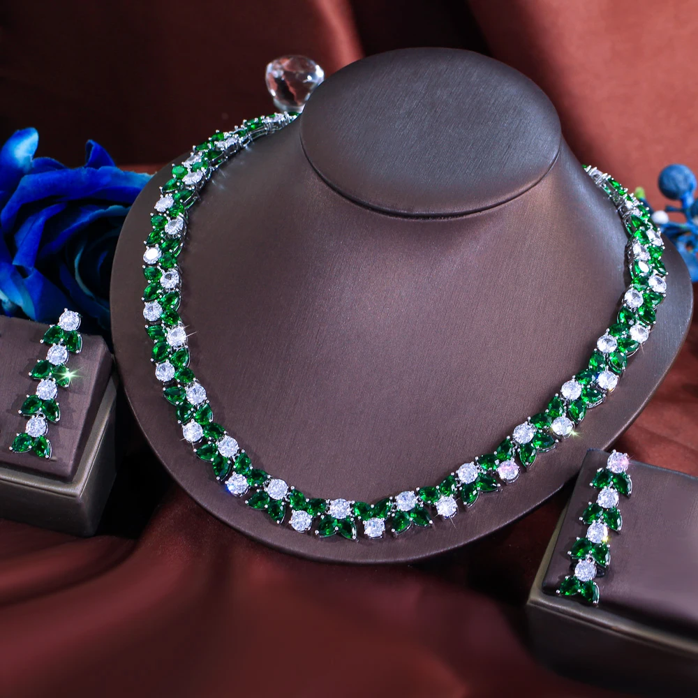 ThreeGraces Elegant Shiny Green Zirconia Leaf Shape Bridal Wedding Party Jewelry Set for Women Brides Dress Accessories T1067
ThreeGraces Elegant Shiny Green Zirconia Leaf Shape Bridal Wedding Party Jewelry Set for Women Brides Dress Accessories T1067