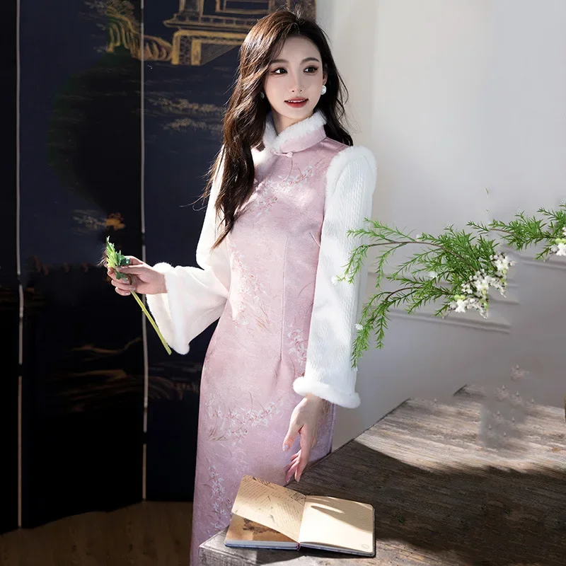 Розовая новогодняя одежда, Cheongsam в китайском стиле, новый стиль, свадебное платье с длинными рукавами в стиле ретро для молодых женщин, платье Ципао
Розовая новогодняя одежда, Cheongsam в китайском стиле, новый стиль, свадебное платье с длинными рукавами в стиле ретро для молодых женщин, платье Ципао