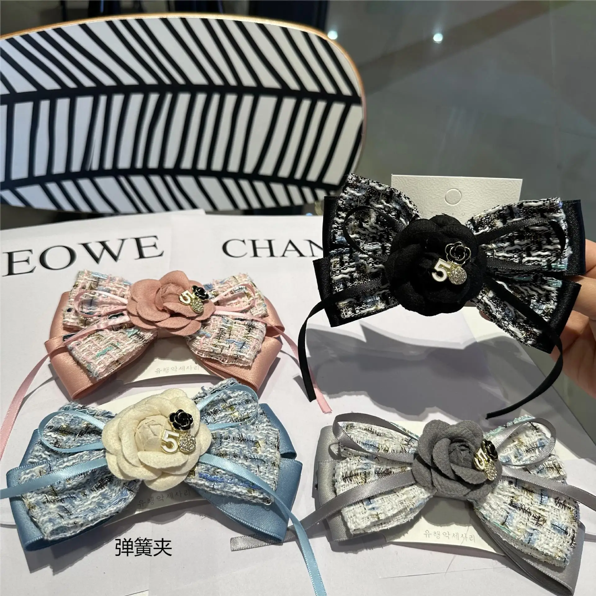 Korean Hair Accessories Fabric Camellia Bow Headband Satin Ribbon Clip Versatile Women's
Korean Hair Accessories Fabric Camellia Bow Headband Satin Ribbon Clip Versatile Women's