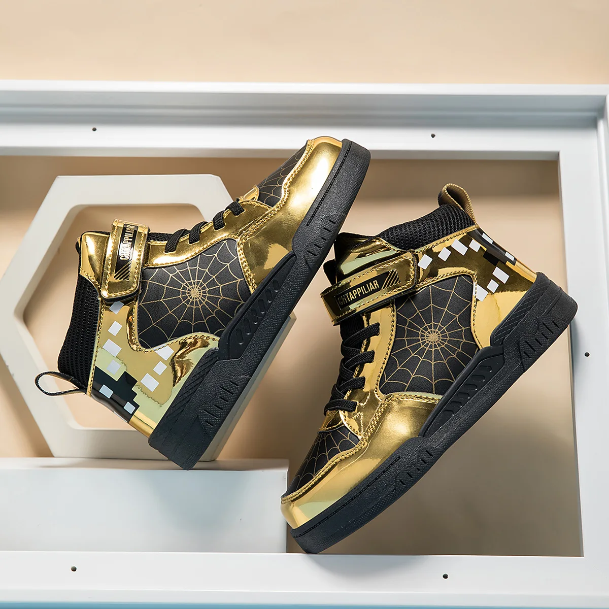 Kids'Casual Shoes Sneakers PU Leather Cartoon High-top shoes Spring Shoes For Boys Velcro Anti-slip White Gold Shoes Size 28-39
Kids'Casual Shoes Sneakers PU Leather Cartoon High-top shoes Spring Shoes For Boys Velcro Anti-slip White Gold Shoes Size 28-39