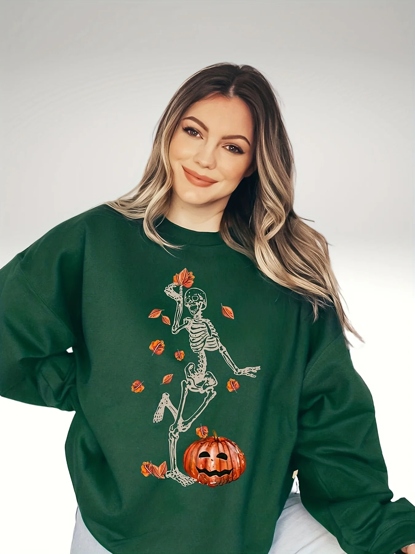 Женская толстовка больших размеров с принтом тыквы и черепа, женский свободный пуловер с круглым вырезом больших размеров, топ
Женская толстовка больших размеров с принтом тыквы и черепа, женский свободный пуловер с круглым вырезом больших размеров, топ