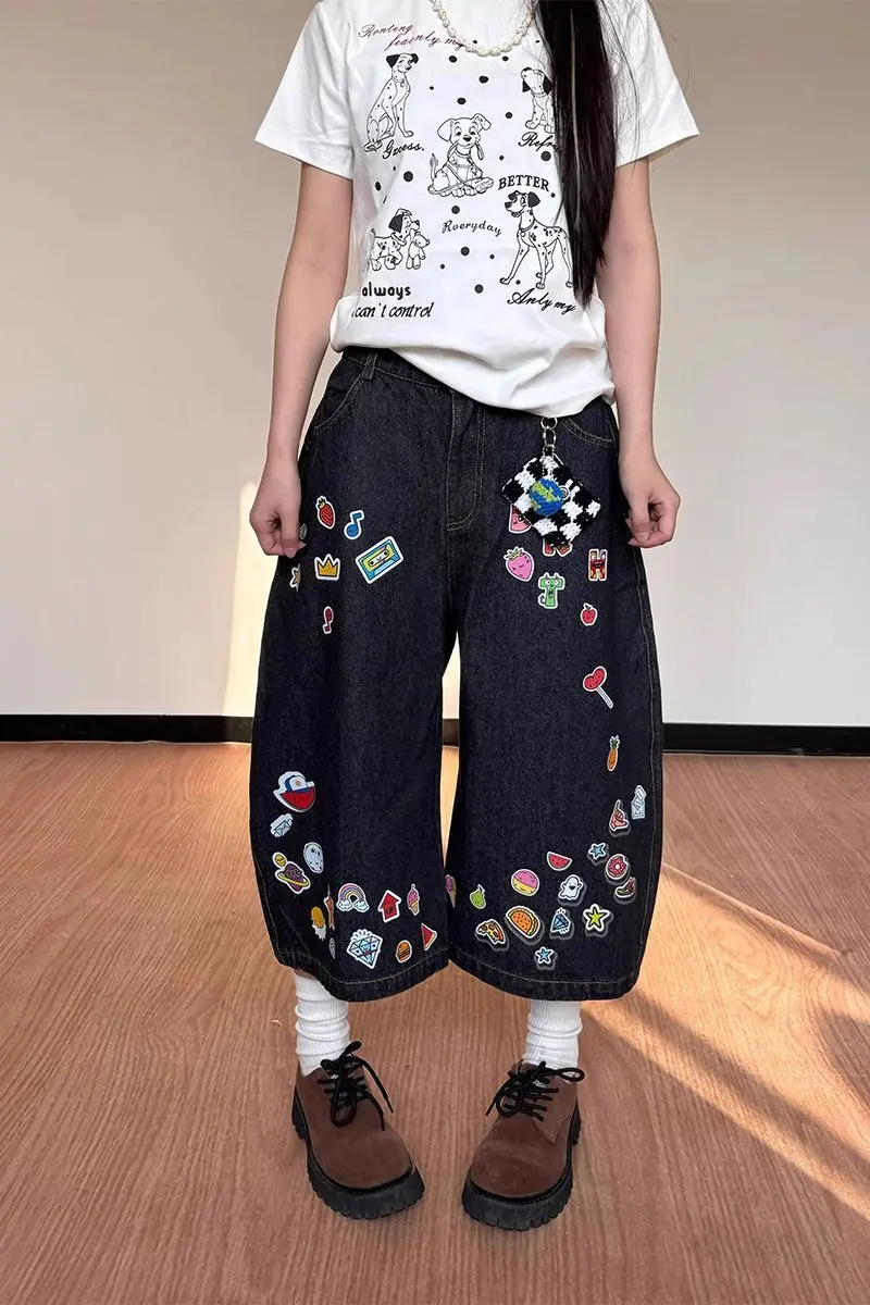 2025 American Retro Fun Sticker Print Seven Quarter Jeans Women's Summer New Loose Wide Leg Pants Ins Female Clothing
2025 American Retro Fun Sticker Print Seven Quarter Jeans Women's Summer New Loose Wide Leg Pants Ins Female Clothing