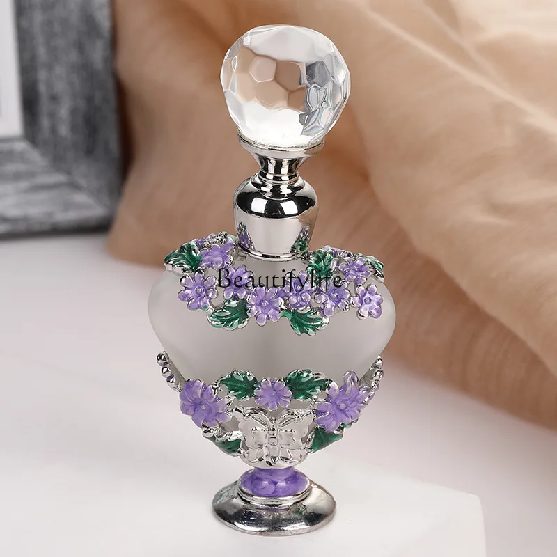 Retro classic multi-color diamond flower 5ML heart-shaped bottle metal
Retro classic multi-color diamond flower 5ML heart-shaped bottle metal