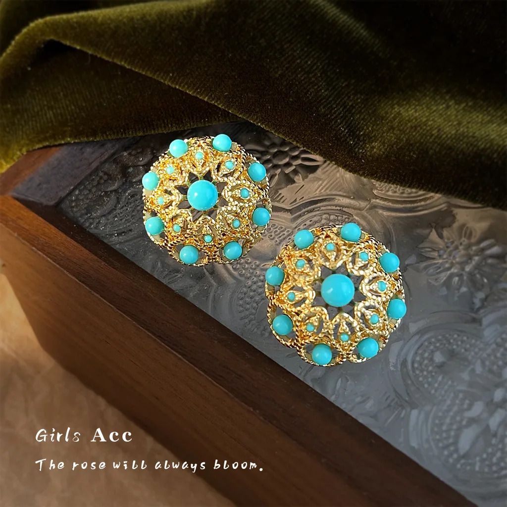 Literary Retro Handmade Synthetic Turquoise Floral Drop Earrings Fashion Exaggerated 3D Hollow Mid Century Luxury Ear Jewelry
Literary Retro Handmade Synthetic Turquoise Floral Drop Earrings Fashion Exaggerated 3D Hollow Mid Century Luxury Ear Jewelry