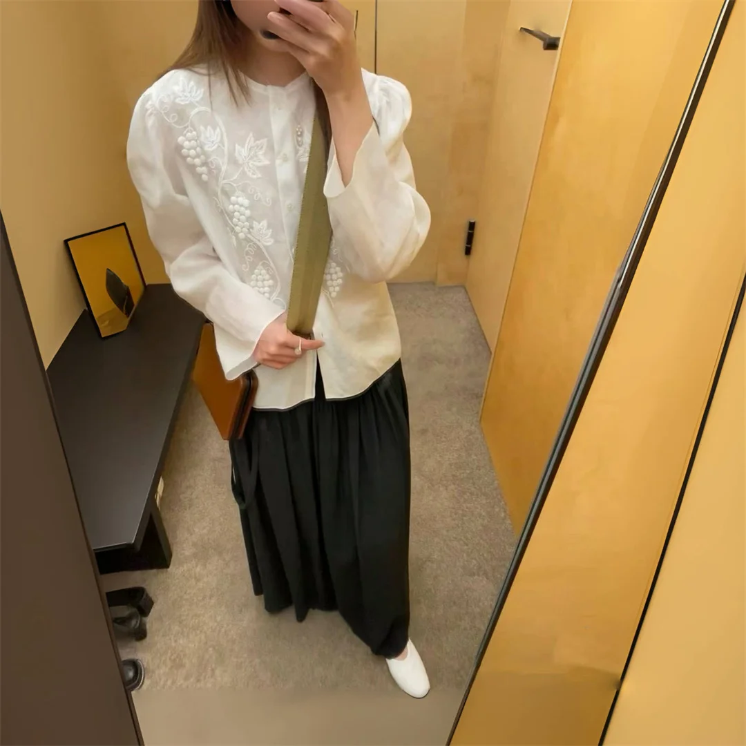 French Style Grape Pattern Linen Shirt Translucent White Doe Style Early Autumn Women's Straight Cut Long Sleeve round Neck Top
French Style Grape Pattern Linen Shirt Translucent White Doe Style Early Autumn Women's Straight Cut Long Sleeve round Neck Top